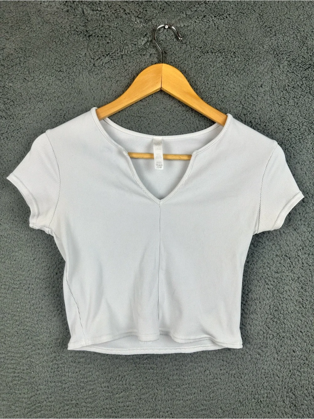 Alo Yoga Womens White Ribbed Notch Neck Short Sleeve Crop Top Size M